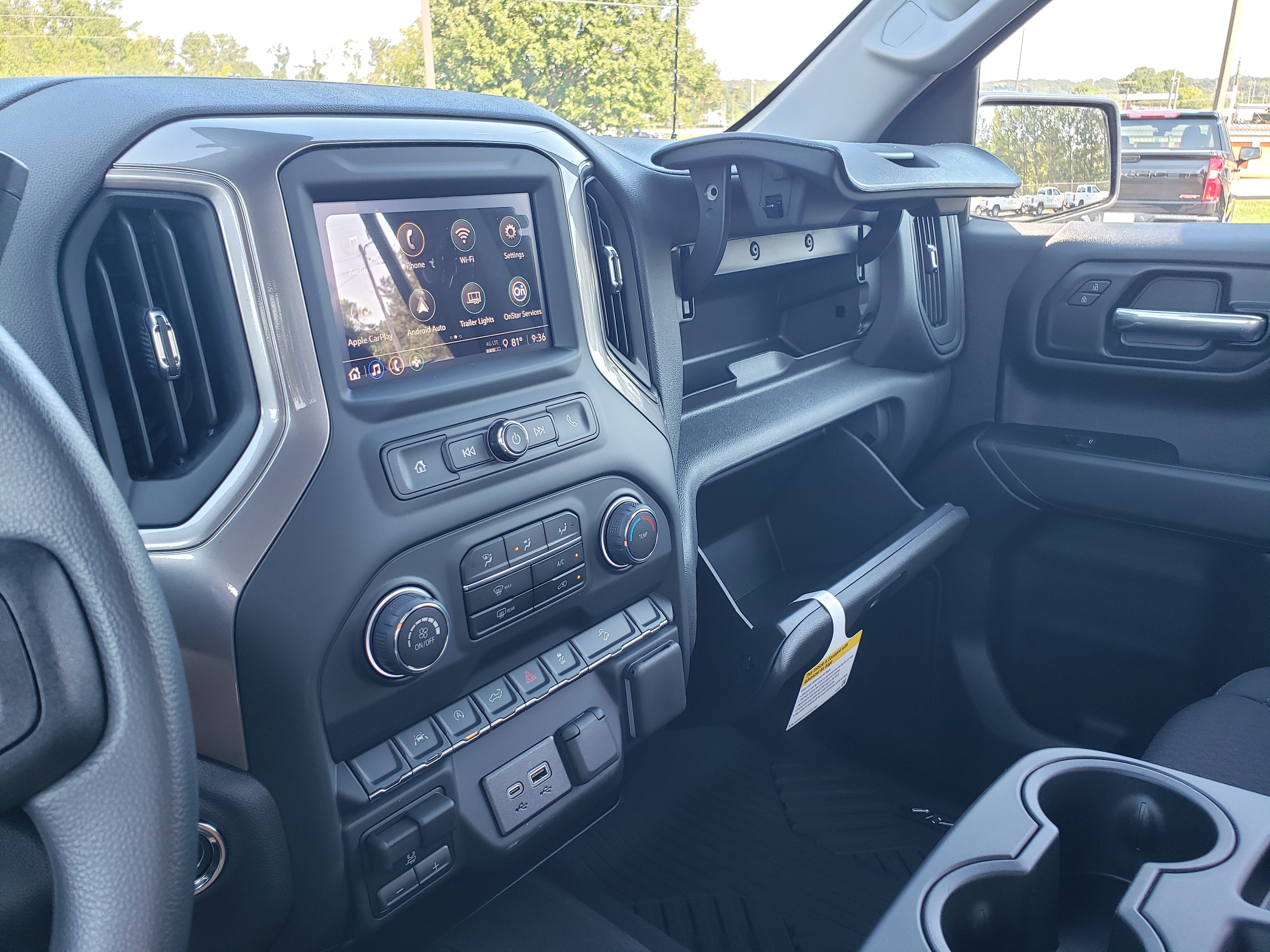 New 2026 Chevrolet Silverado 1500 Custom Trail Boss w/ LPO, Dark Essentials Package AWD/4WD image 19