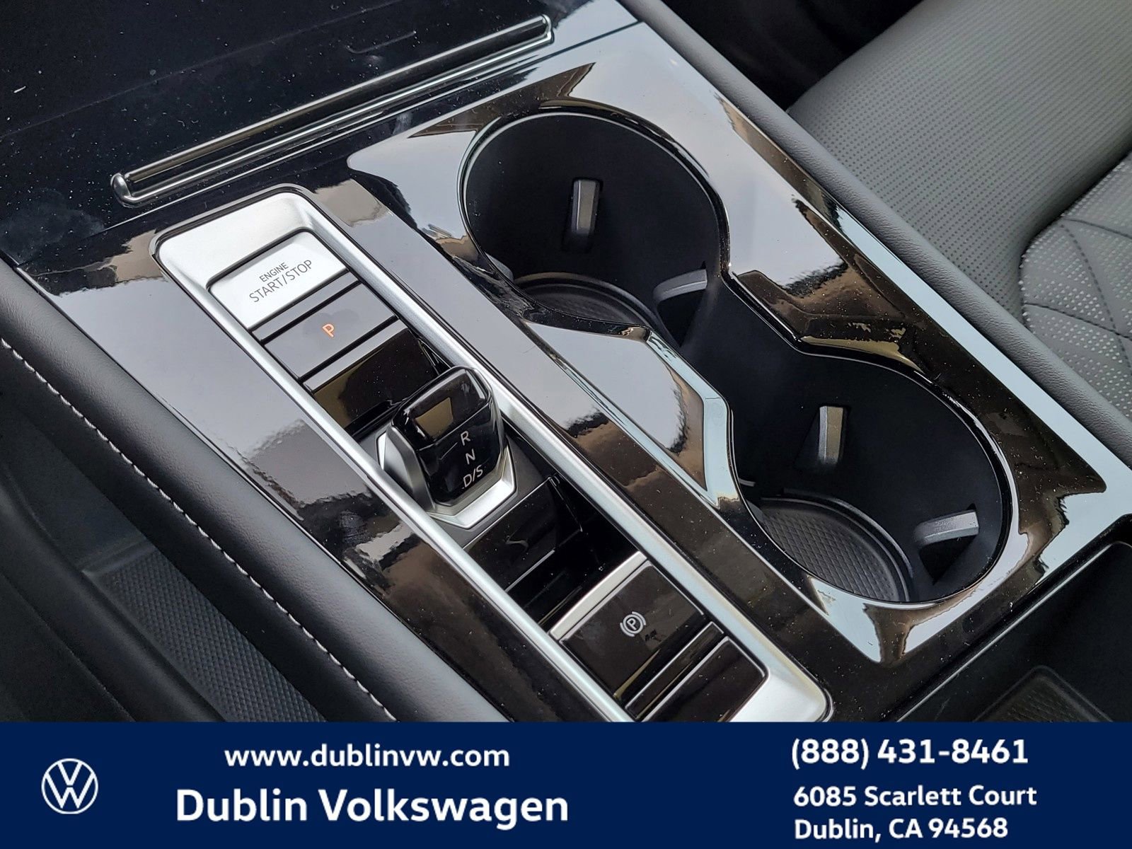 New 2025 Volkswagen Atlas SEL Premium R-Line image 17