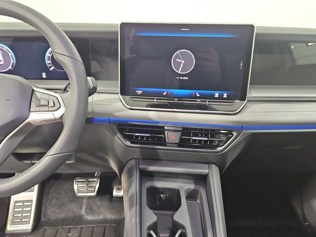 New 2026 Volkswagen Tiguan SE R-Line image 17