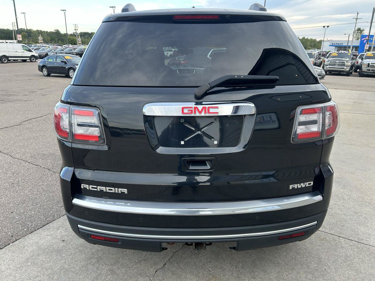 Used 2015 GMC Acadia SLE AWD/4WD image 6