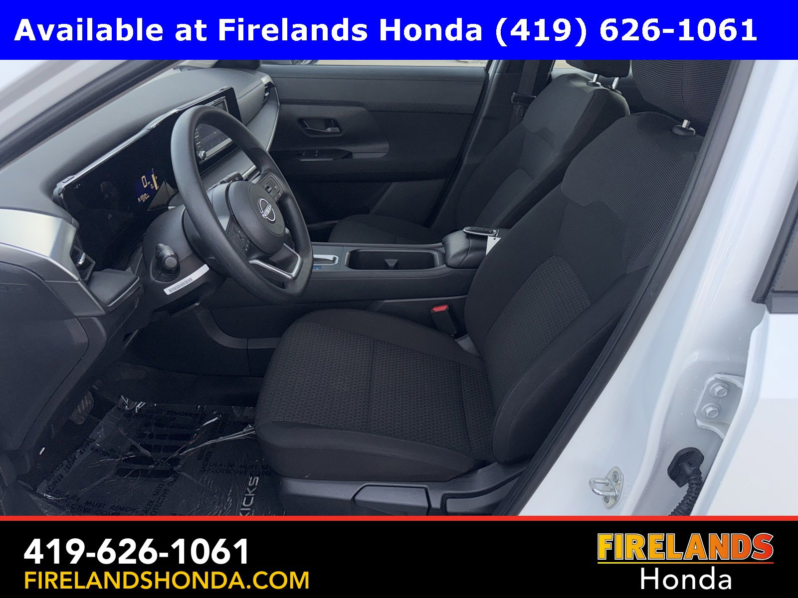 Used 2025 Nissan Kicks S image 11