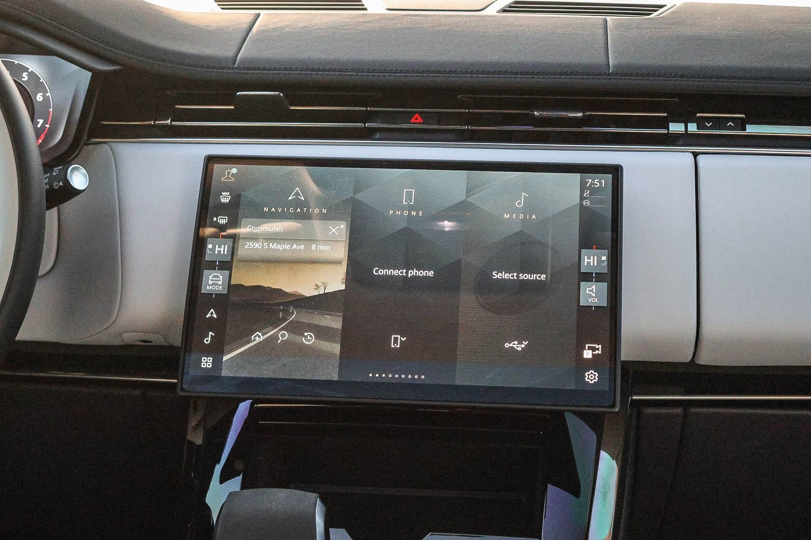 Used 2025 Land Rover Range Rover Sport Dynamic SE image 24