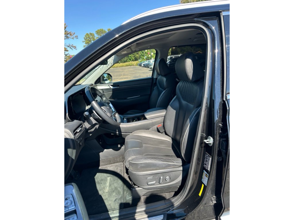 Used 2023 Hyundai Palisade Limited w/ Cargo Package image 8