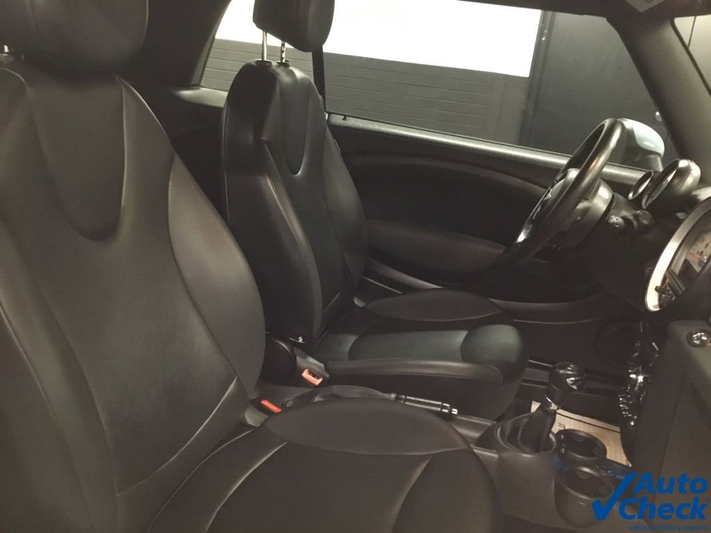 Used 2012 MINI Cooper Convertible FWD image 33