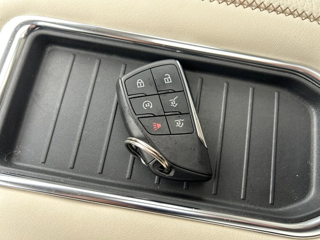 Used 2024 GMC Yukon XL Denali w/ Advanced Technology Package AWD/4WD image 33