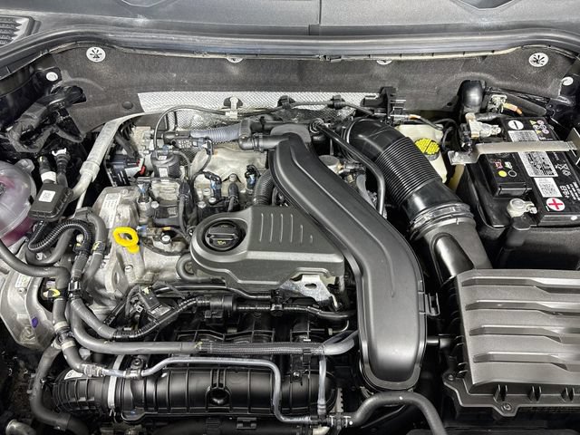 Certified 2023 Volkswagen Taos SEL AWD/4WD image 35