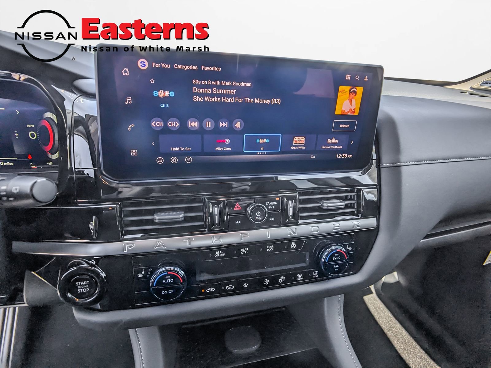 New 2026 Nissan Pathfinder SL image 14