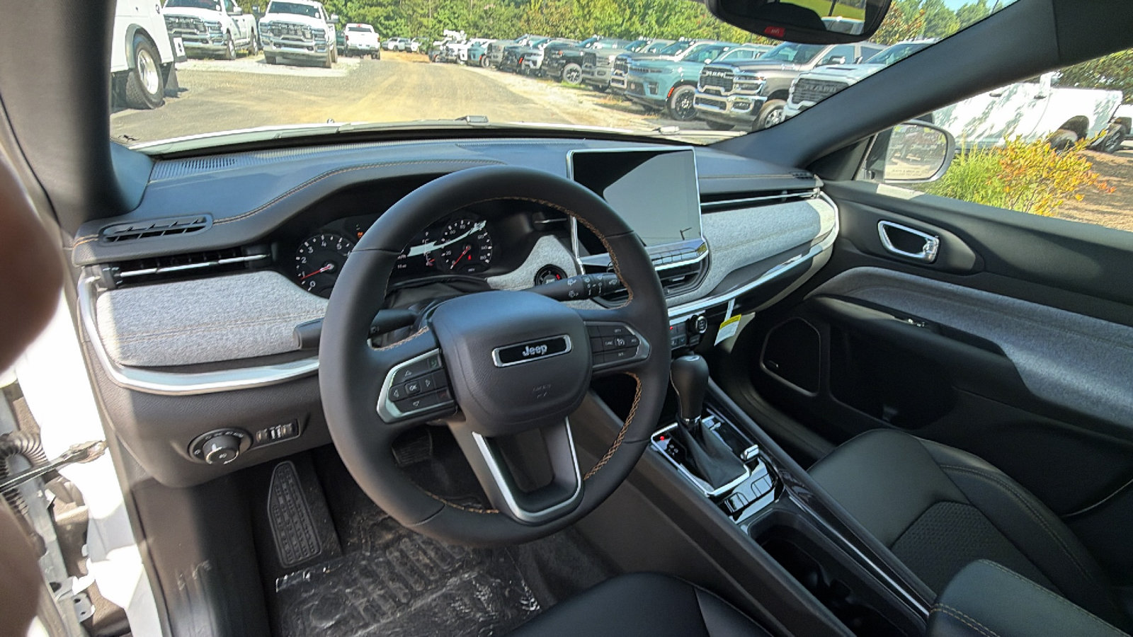 New 2026 Jeep Compass Latitude AWD/4WD image 20