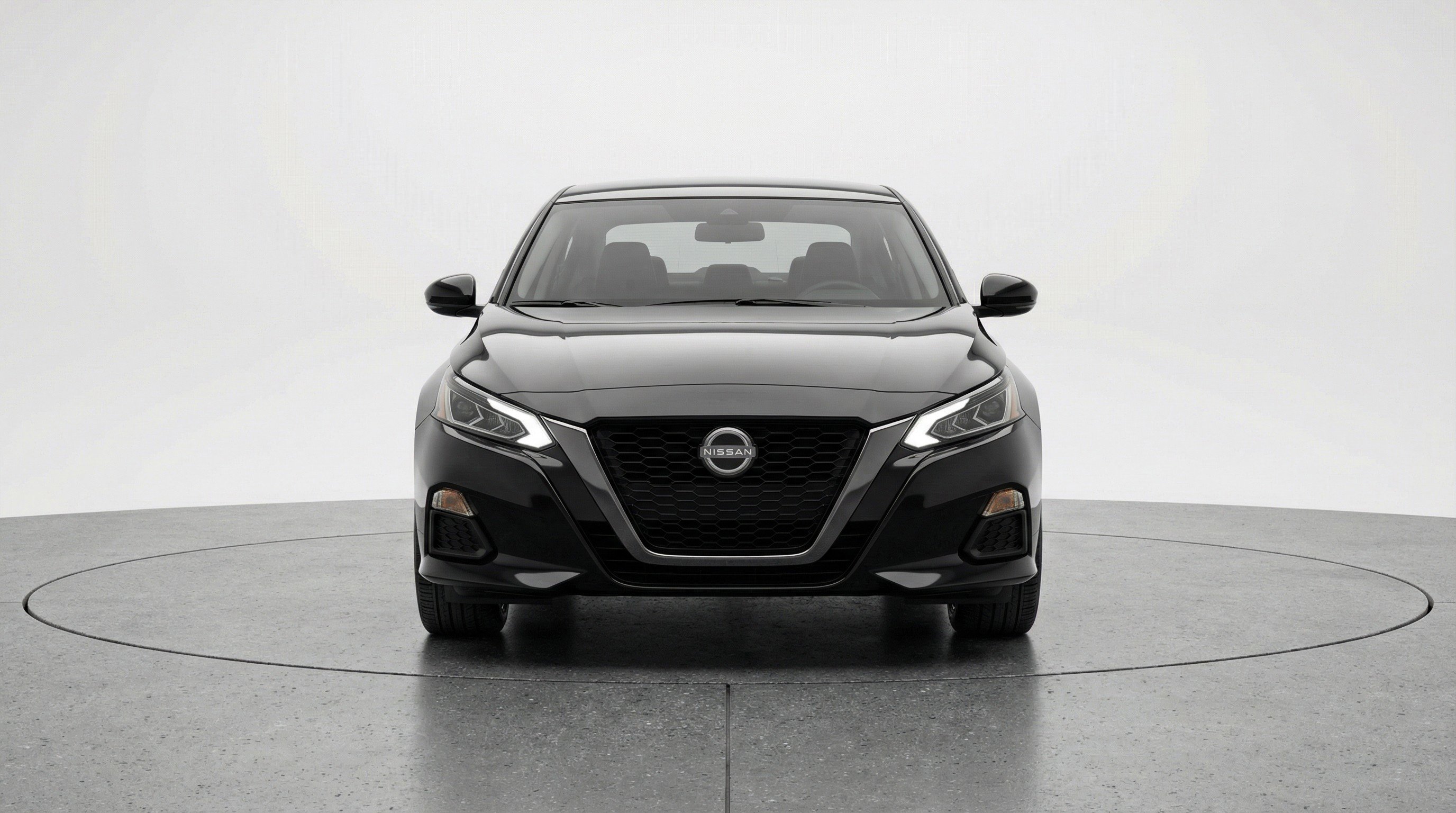 Used 2025 Nissan Altima 2.5 SV FWD image 2