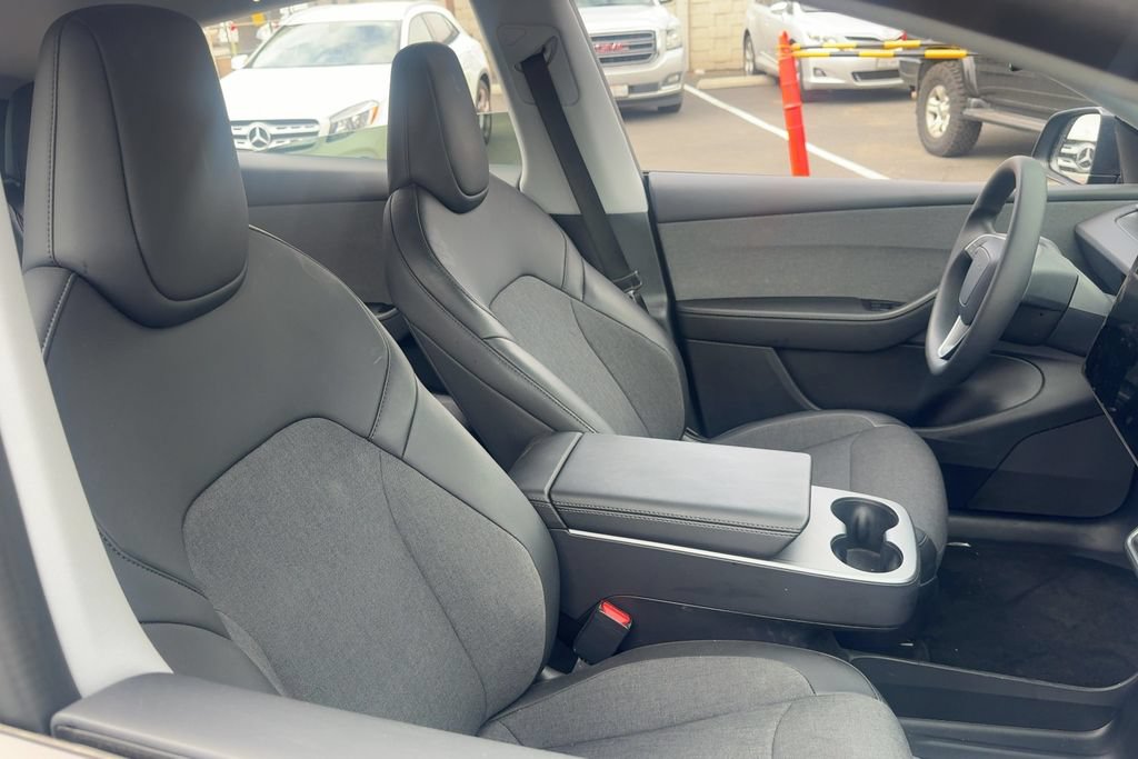 Used 2026 Tesla Model Y 2WD image 15