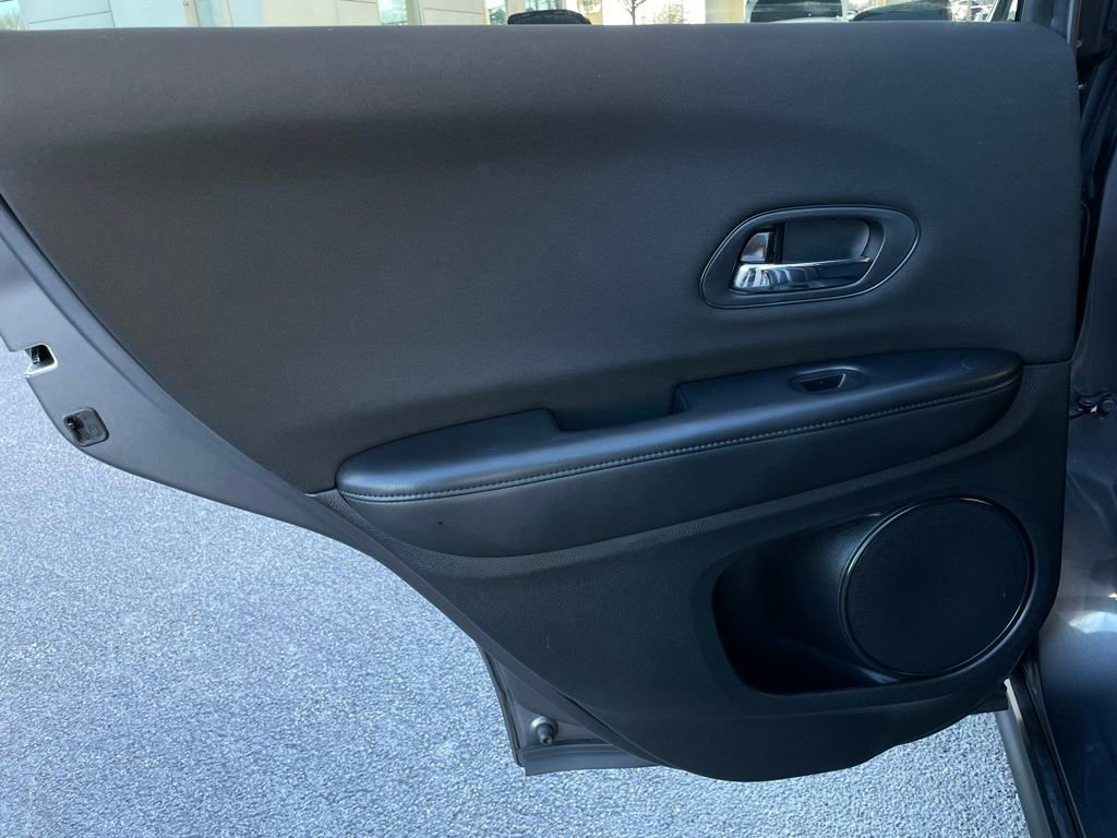 Certified 2017 Honda HR-V LX image 34