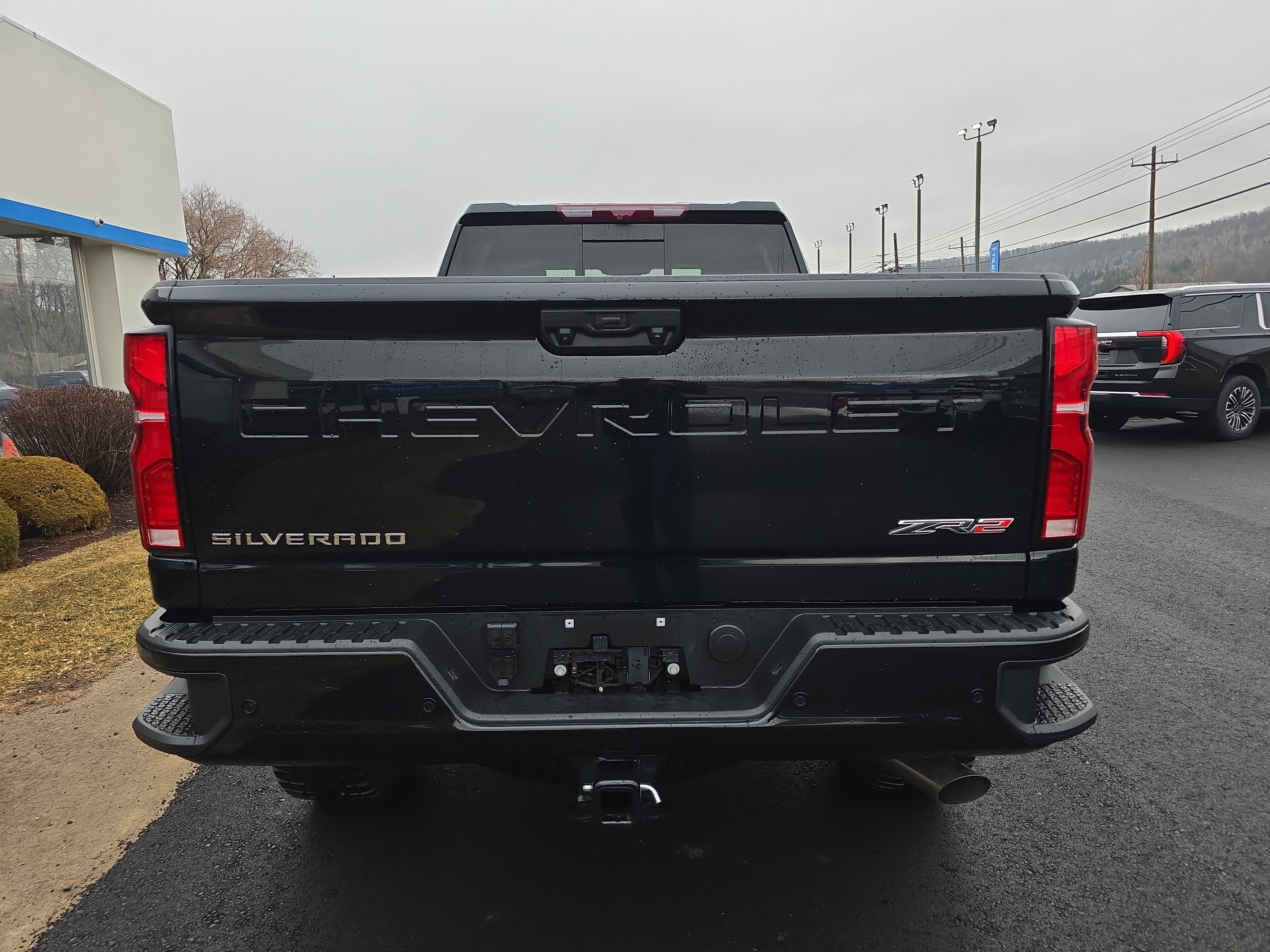 Used 2025 Chevrolet Silverado 2500 ZR2 w/ Technology Package video 4