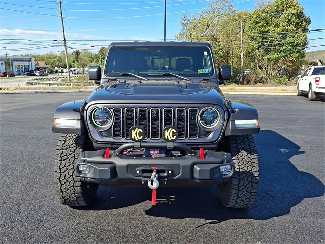 Used 2024 Jeep Gladiator Rubicon image 2
