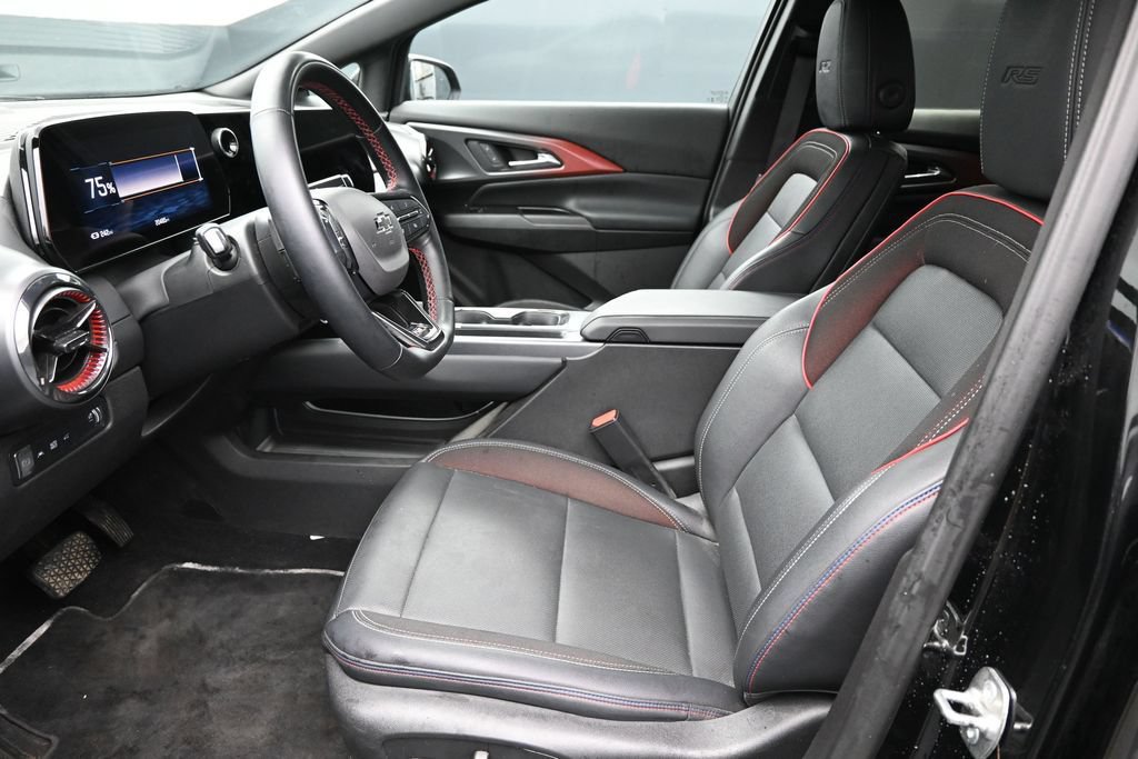 Used 2024 Chevrolet Equinox EV RS FWD image 14