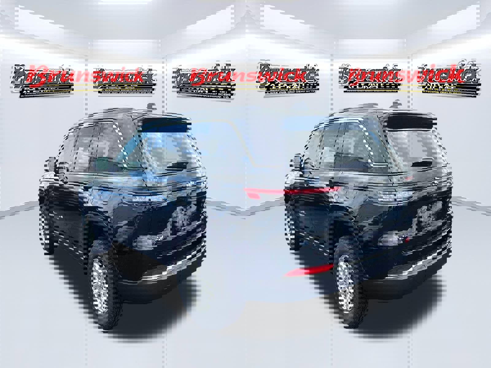 New 2025 Jeep Grand Cherokee Altitude image 3