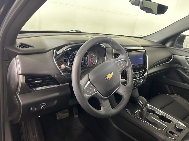 Used 2023 Chevrolet Traverse Premier image 14