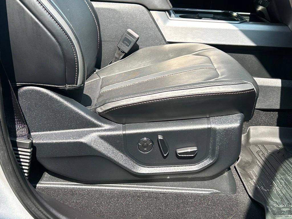 Used 2019 Ford F450 Platinum w/ Platinum Ultimate Package AWD/4WD image 41