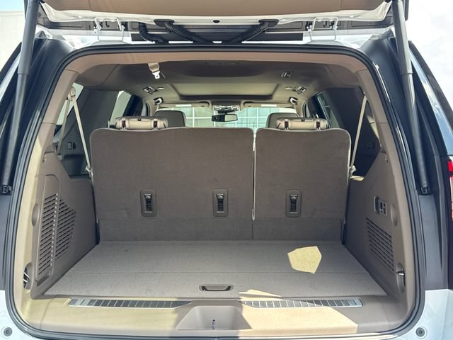 New 2026 GMC Yukon XL Denali w/ Sun & Power Step Package AWD/4WD image 13
