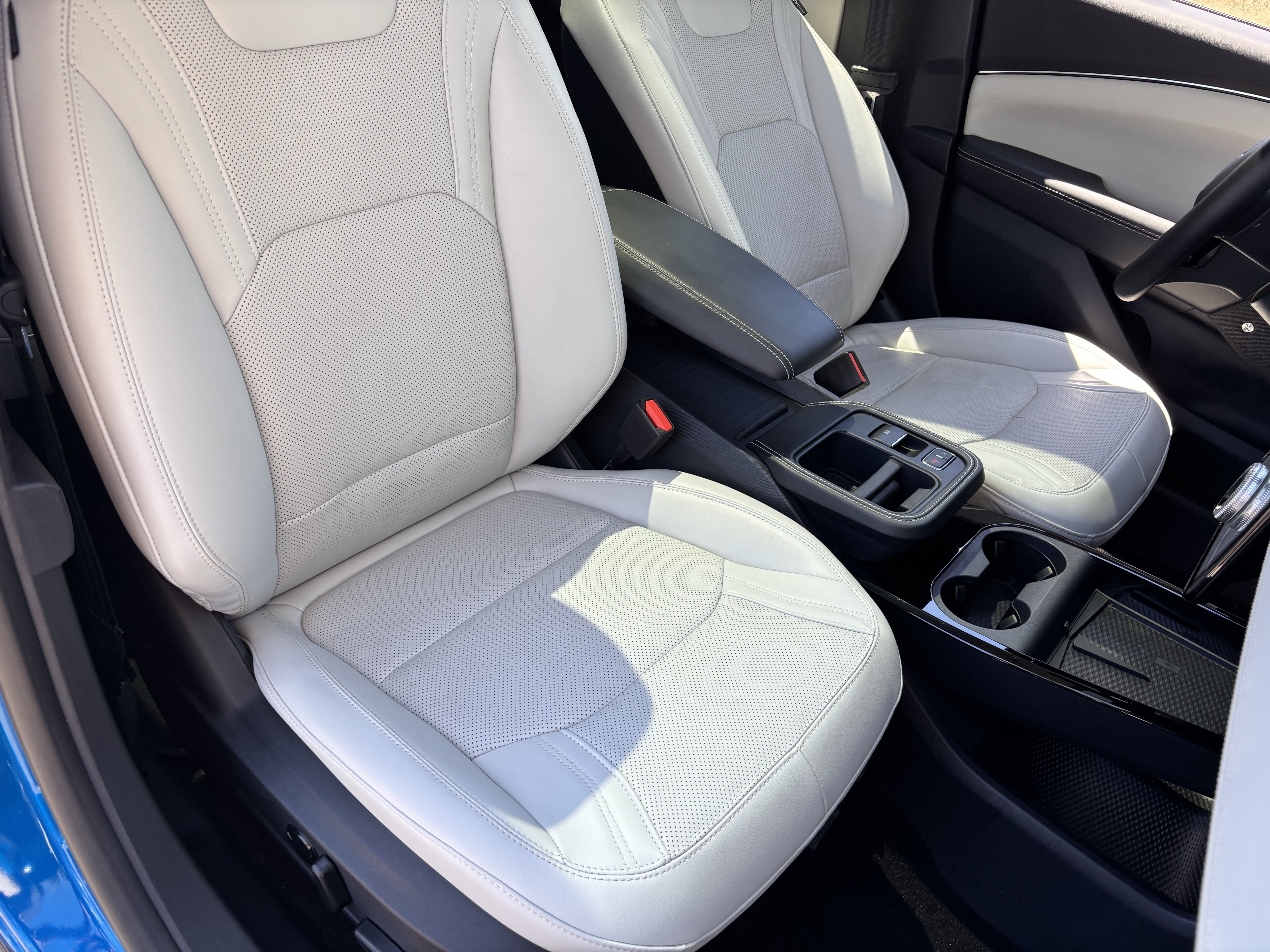 Used 2025 Ford Mustang Mach-E Premium RWD image 9