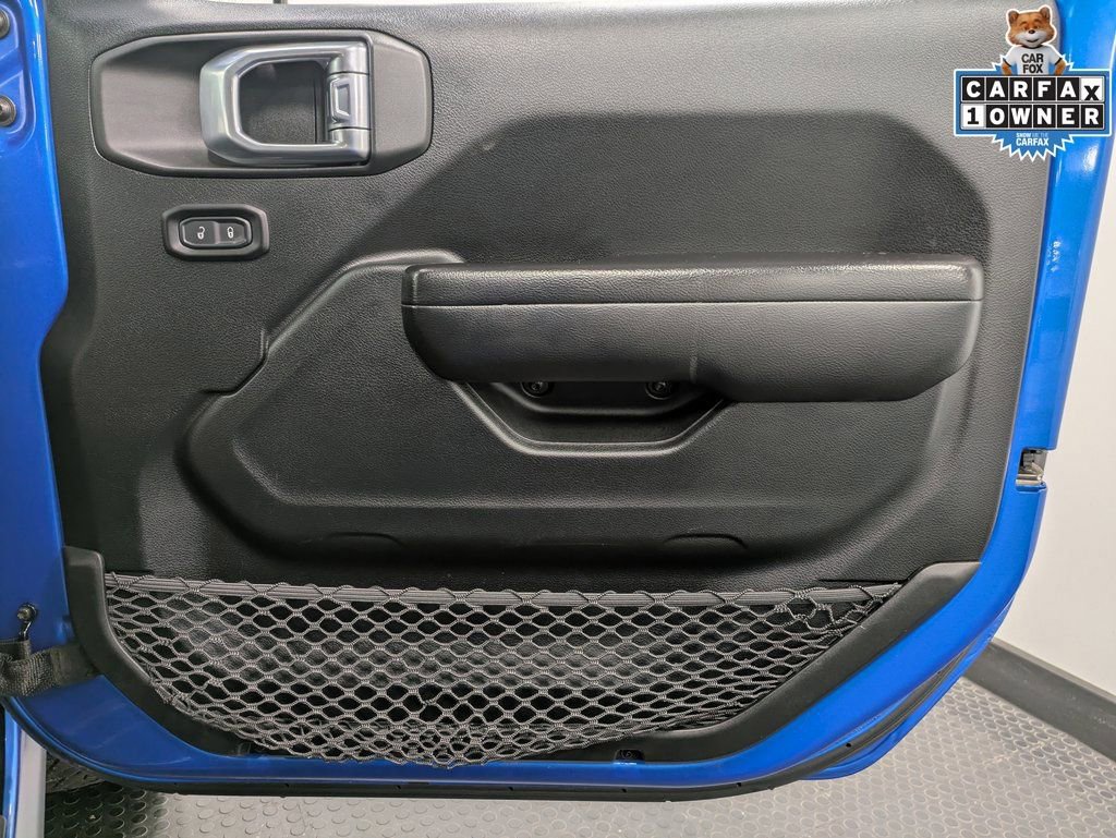 Used 2021 Jeep Gladiator Willys image 28