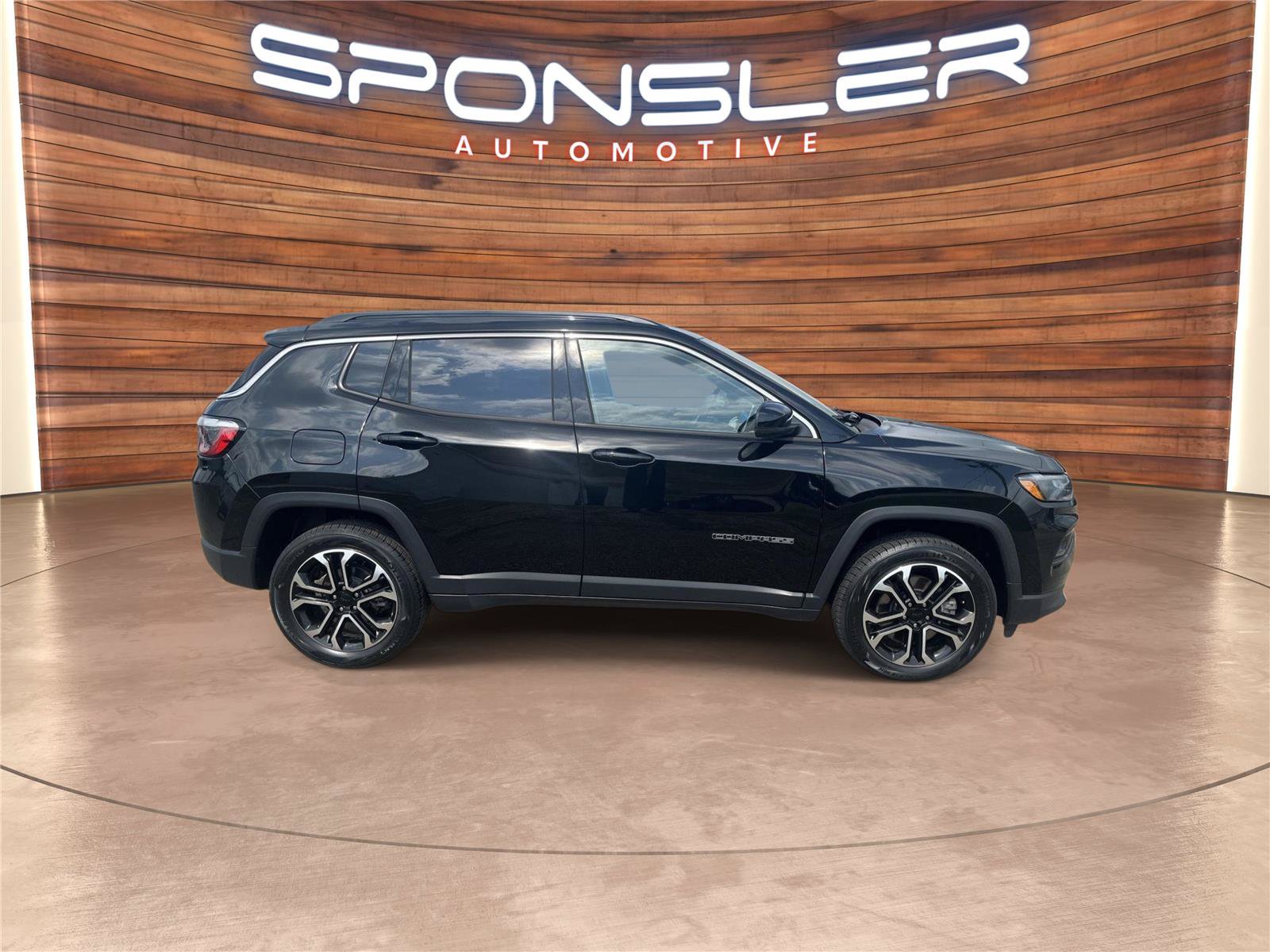 Used 2023 Jeep Compass Limited AWD/4WD image 8