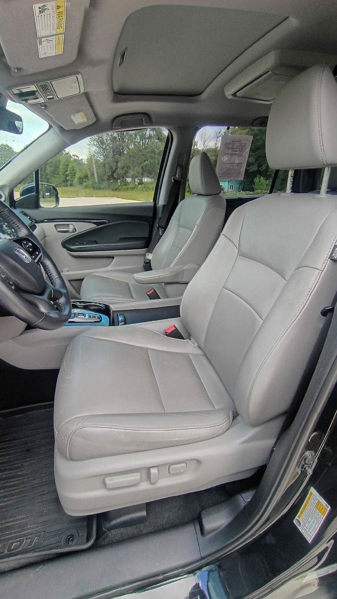 Used 2019 Honda Pilot Touring image 10
