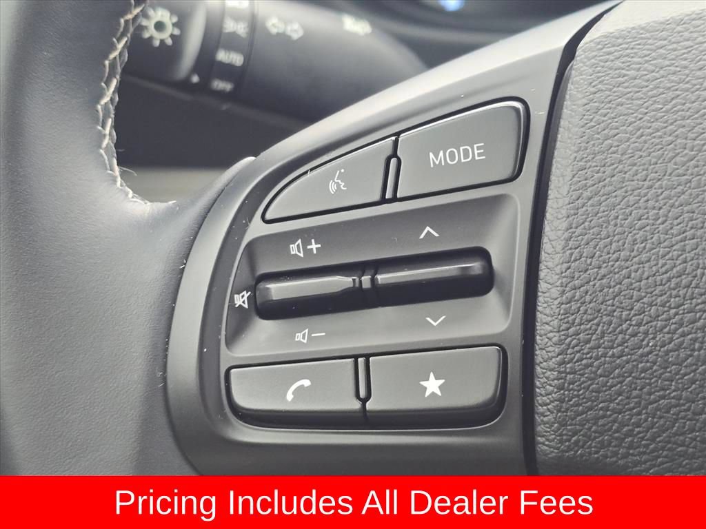 Certified 2023 Hyundai Venue SEL FWD image 21