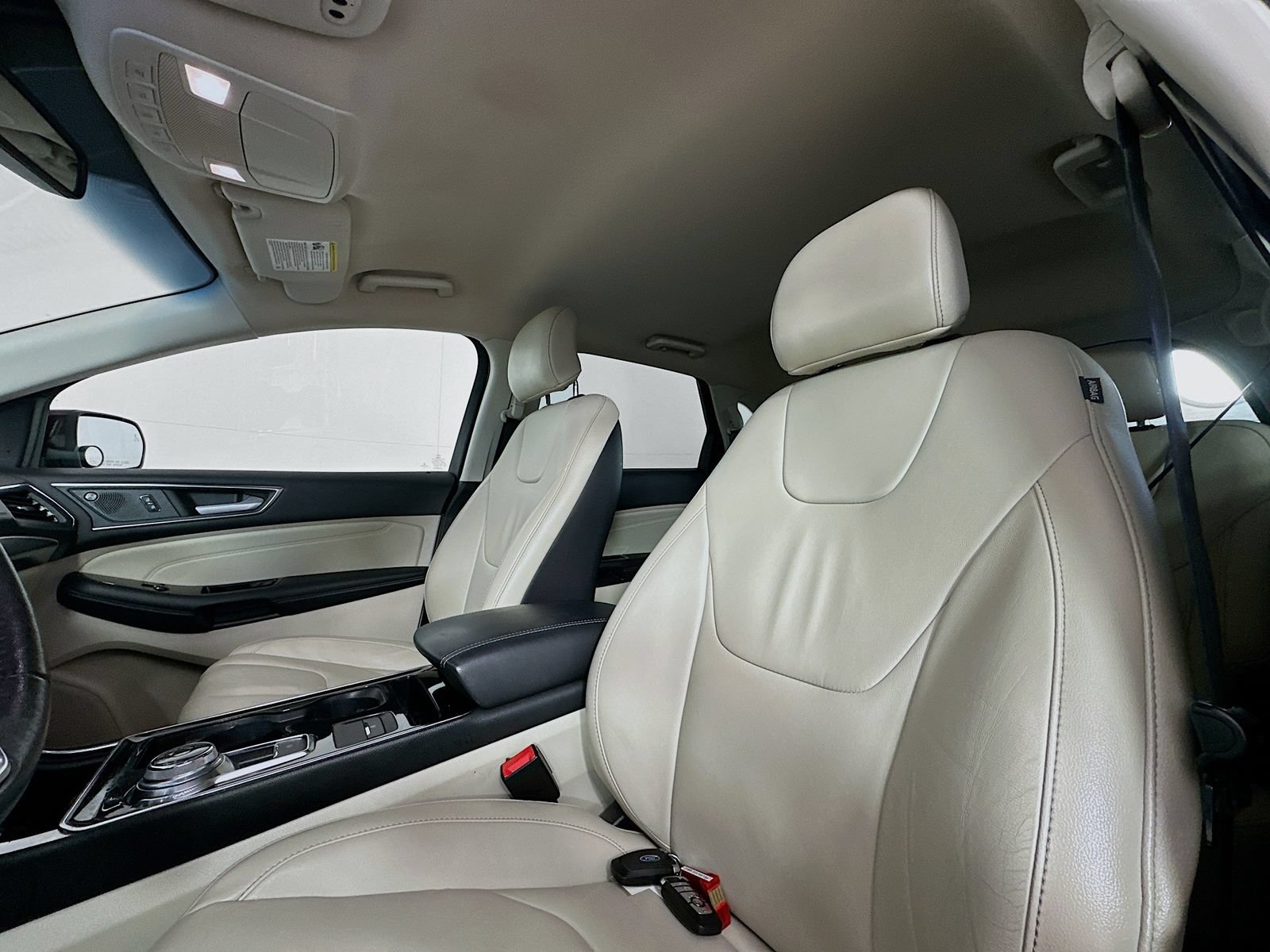 Used 2019 Ford Edge Titanium w/ Cold Weather Package AWD/4WD image 21