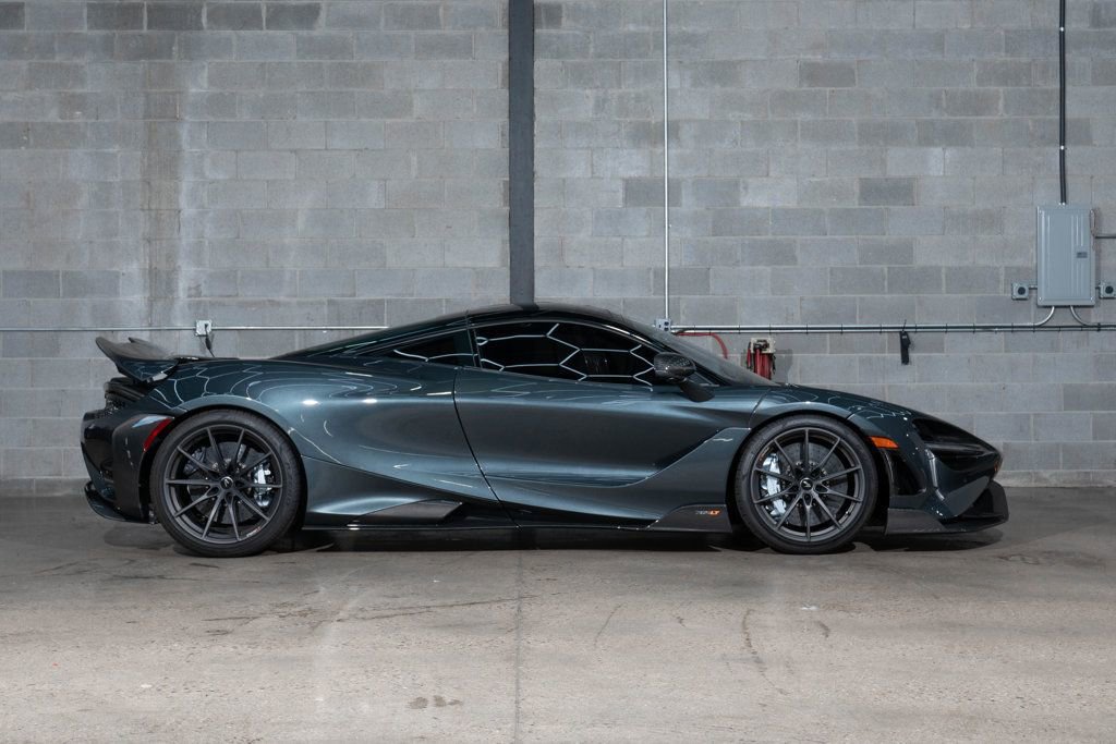 Used 2021 McLaren 765LT image 2