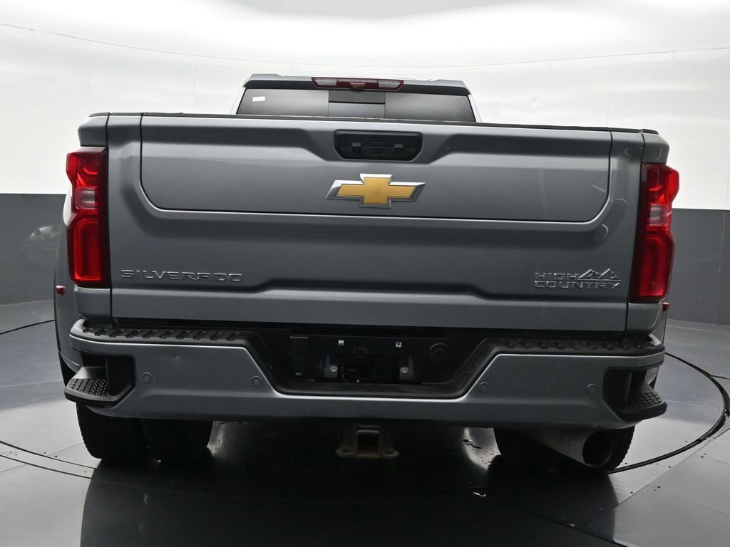 Used 2025 Chevrolet Silverado 3500 High Country w/ High Country Premium Package image 4