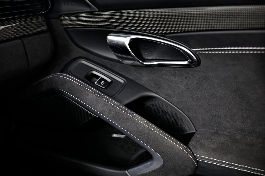 Certified 2015 Porsche 911 Carrera GTS RWD image 40