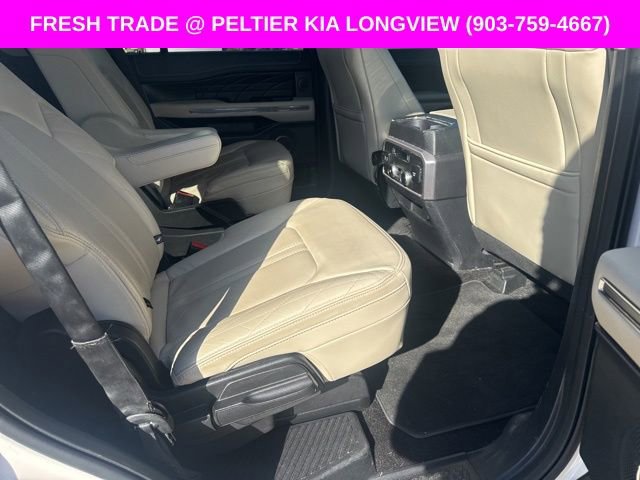 Used 2019 Ford Expedition Platinum image 11