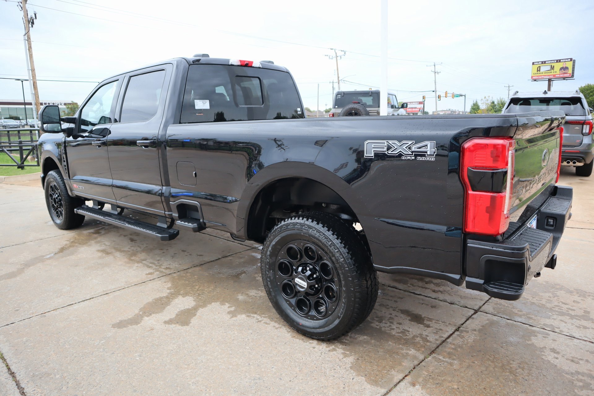 New 2026 Ford F350 Lariat w/ Black Appearance Package image 25