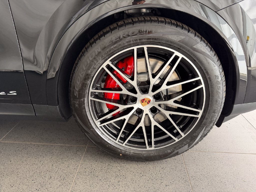 New 2026 Porsche Cayenne S AWD/4WD image 13