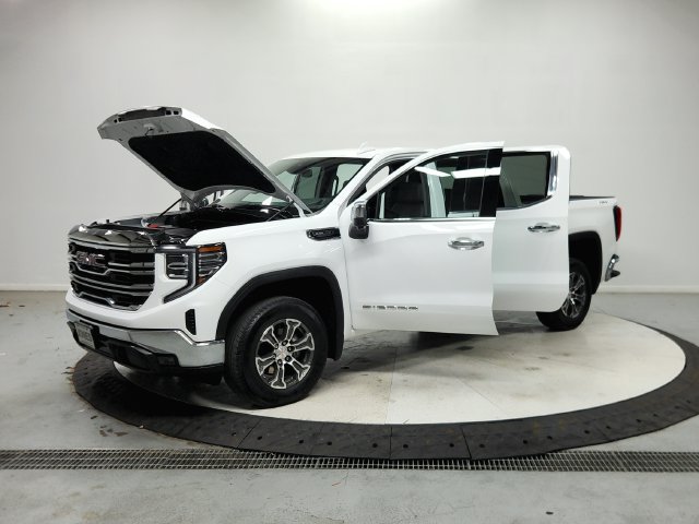 Used 2026 GMC Sierra 1500 SLT AWD/4WD image 12