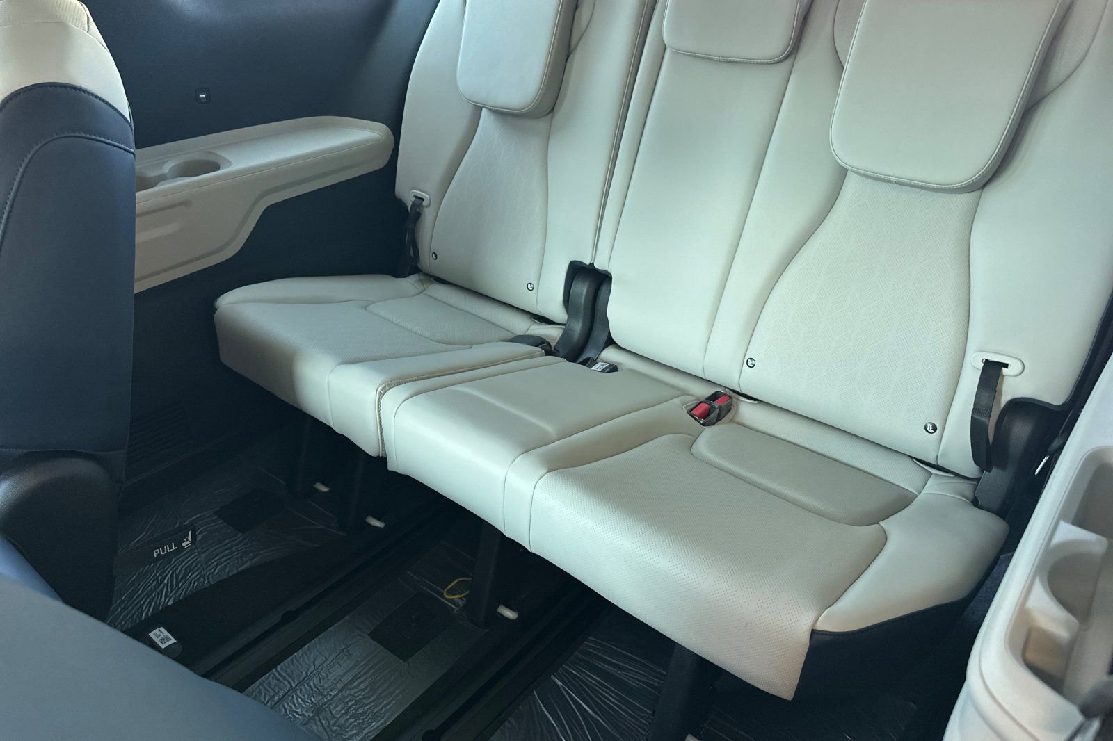 New 2026 Kia Carnival EX FWD image 15
