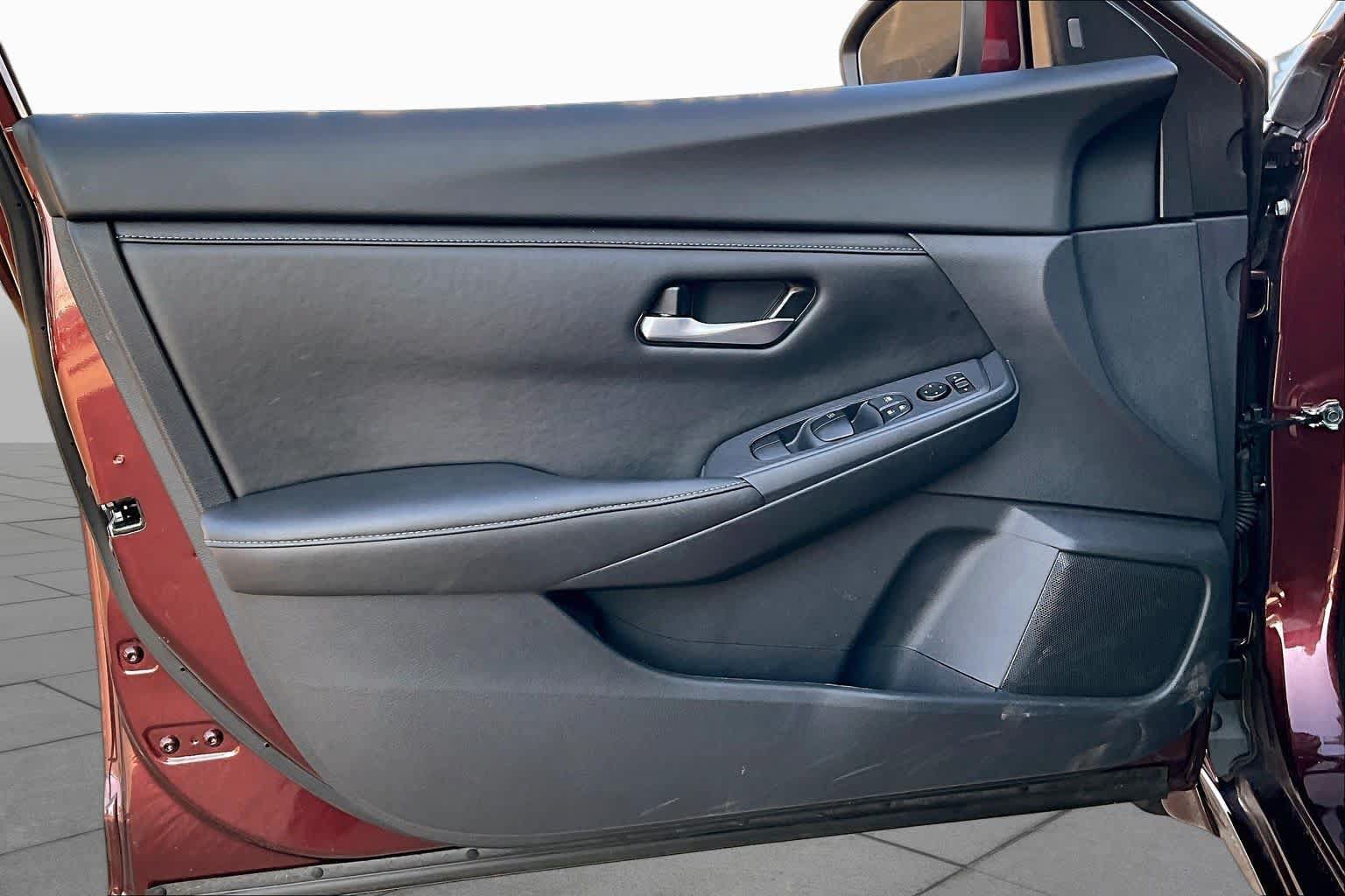 Used 2025 Nissan Sentra SV w/ All-Weather Package FWD image 18