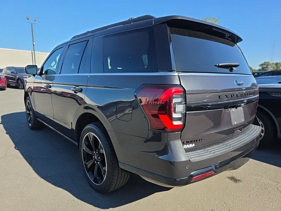 Used 2023 Ford Expedition Limited AWD/4WD image 2