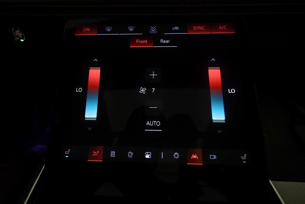 Used 2025 Cadillac Escalade V w/ LPO, ONYX Package image 34
