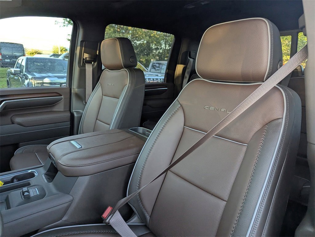New 2026 GMC Sierra 2500 Denali w/ Denali Reserve Package image 11