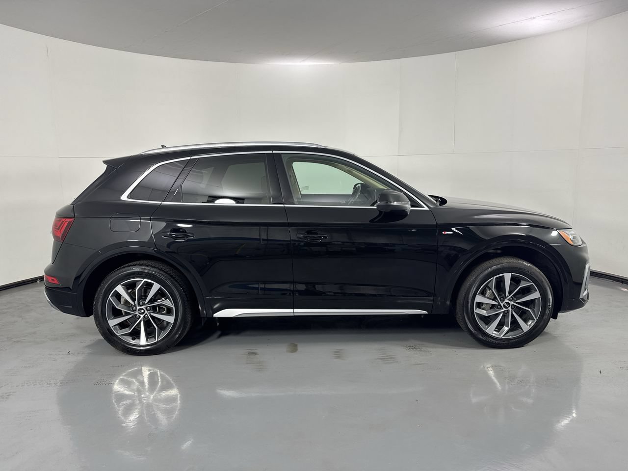 Used 2023 Audi Q5 2.0T Premium Plus w/ Premium Plus Package AWD/4WD image 38
