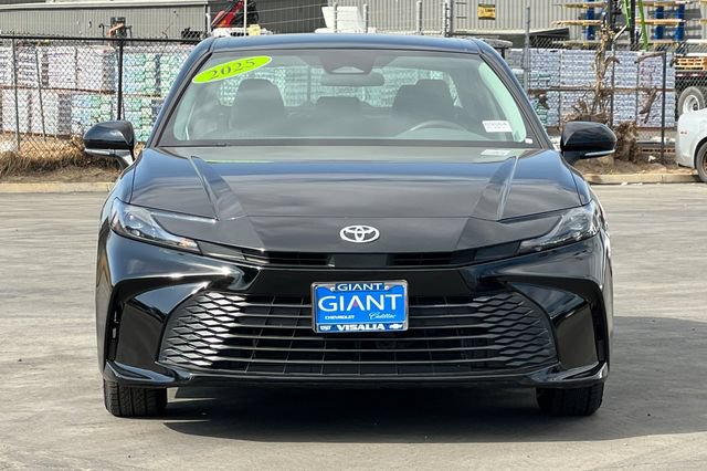 Used 2025 Toyota Camry LE FWD image 9