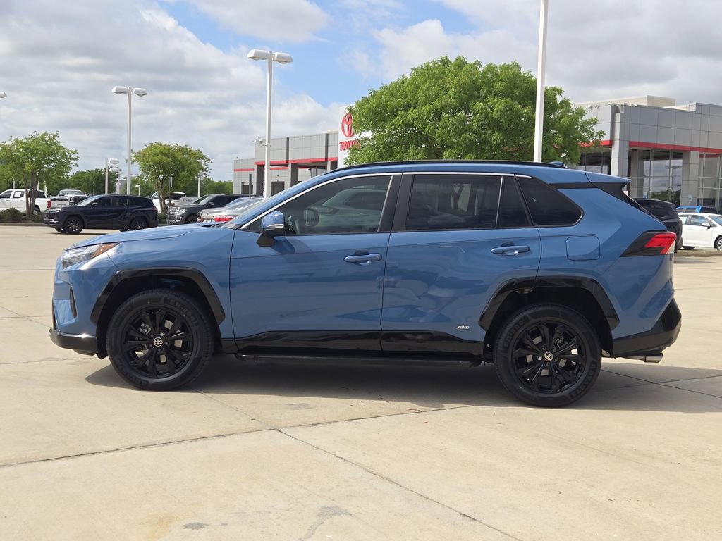 Certified 2022 Toyota RAV4 SE w/ Convenience Package image 4