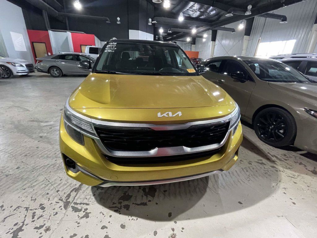 Used 2022 Kia Seltos S FWD image 2