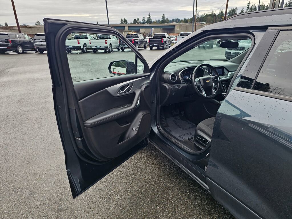 Used 2019 Chevrolet Blazer LT image 19