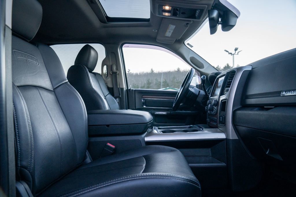 Used 2018 RAM 2500 Laramie w/ Convenience Group image 12