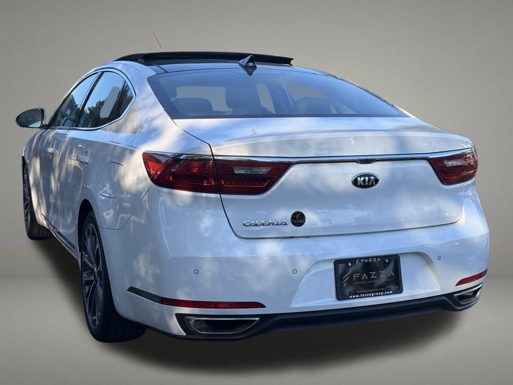 Used 2019 Kia Cadenza Technology video 3