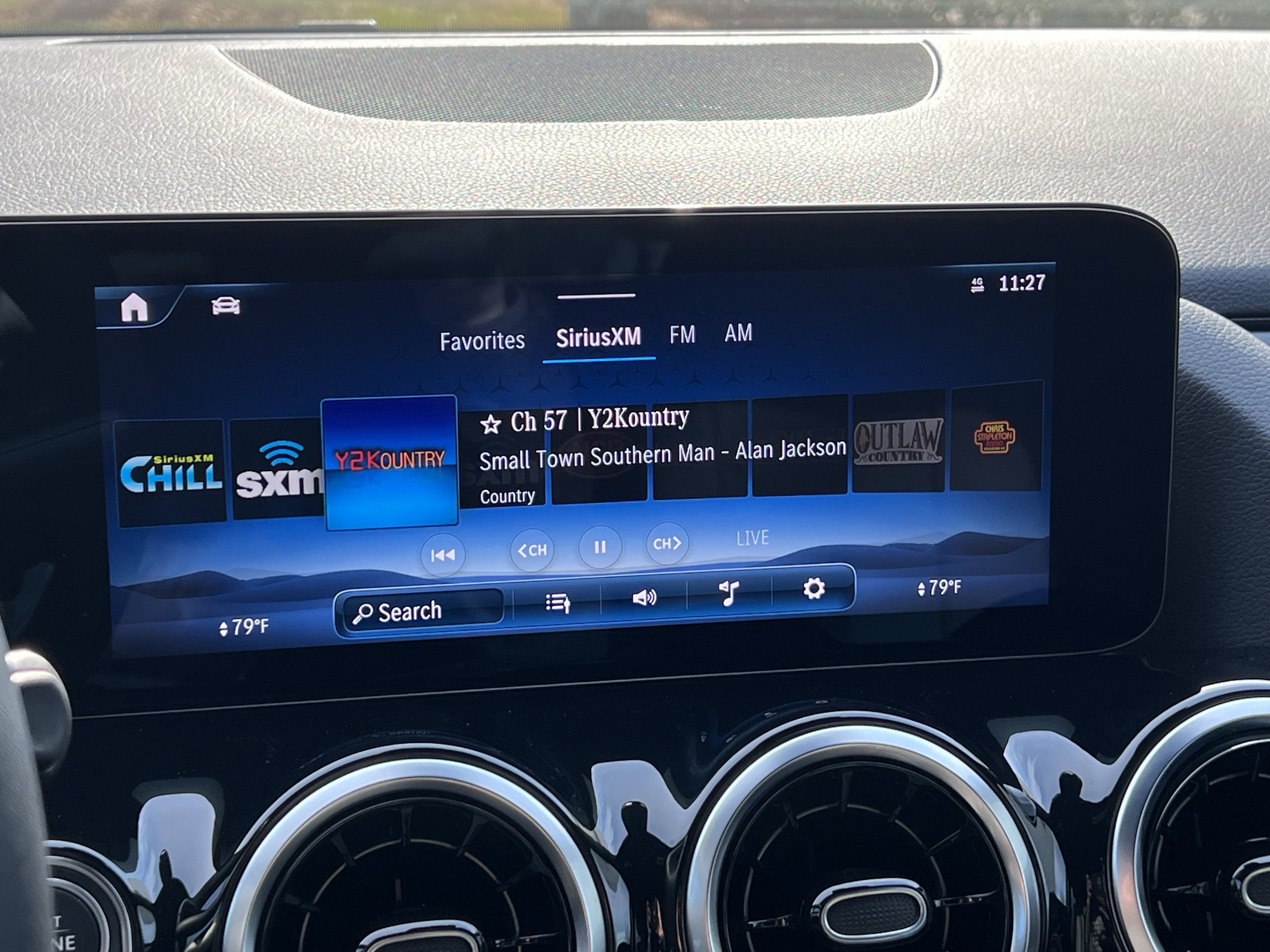 Certified 2025 Mercedes-Benz GLA 250 image 23