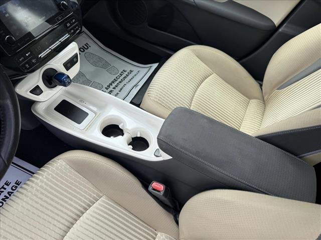Used 2016 Toyota Prius Three FWD image 14