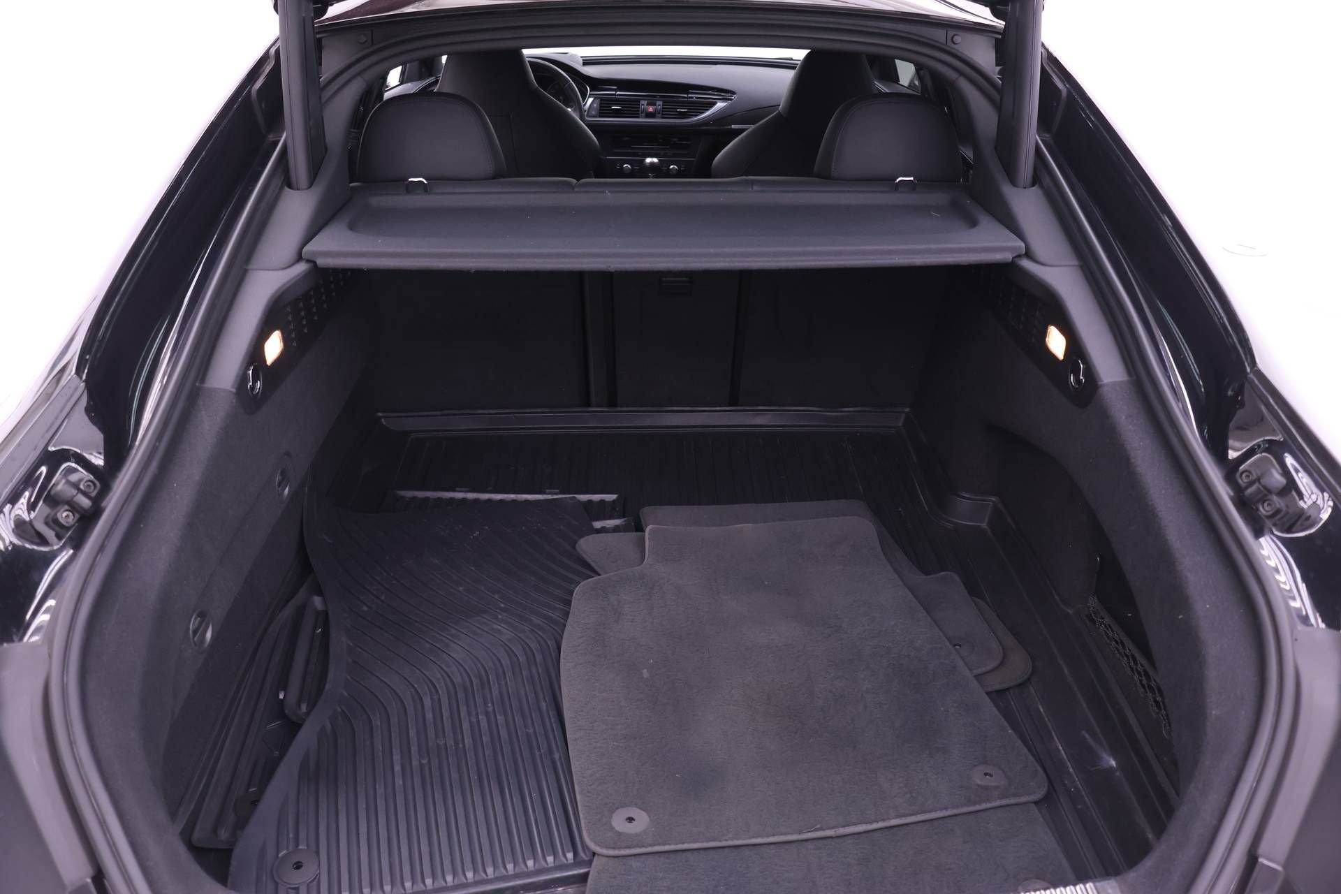 Used 2015 Audi RS 7 Prestige w/ Dynamic Package AWD/4WD image 19